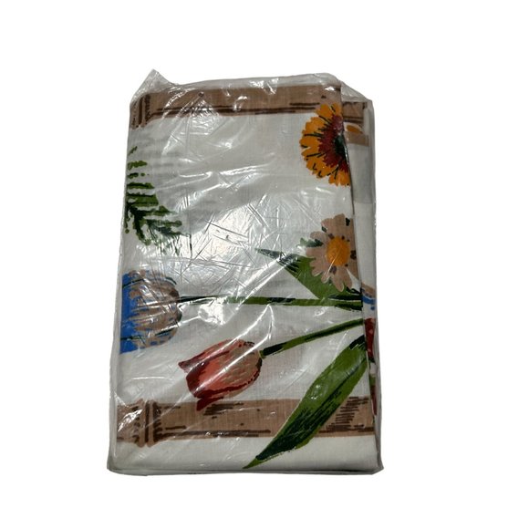 Vintage Martex 2 Standard Pillowcase Flowers New in Package Spring Tulips Unisex - Picture 5 of 9